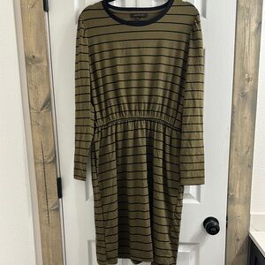 Downeast Green Black Long Sleeve Crew Neck Dress